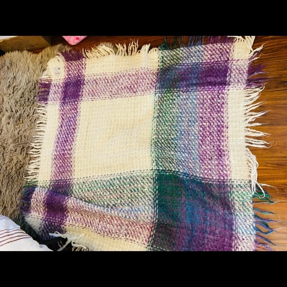 Avoca Handweavers  Wool Chunky Knit  Scarf Wrap